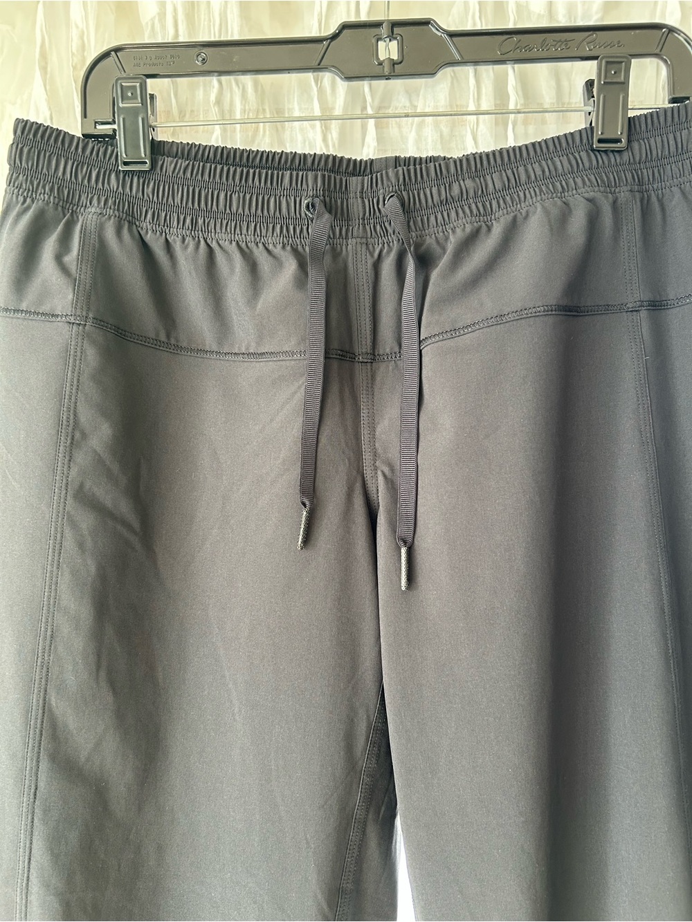 Lululemon - Picture 3 of 4